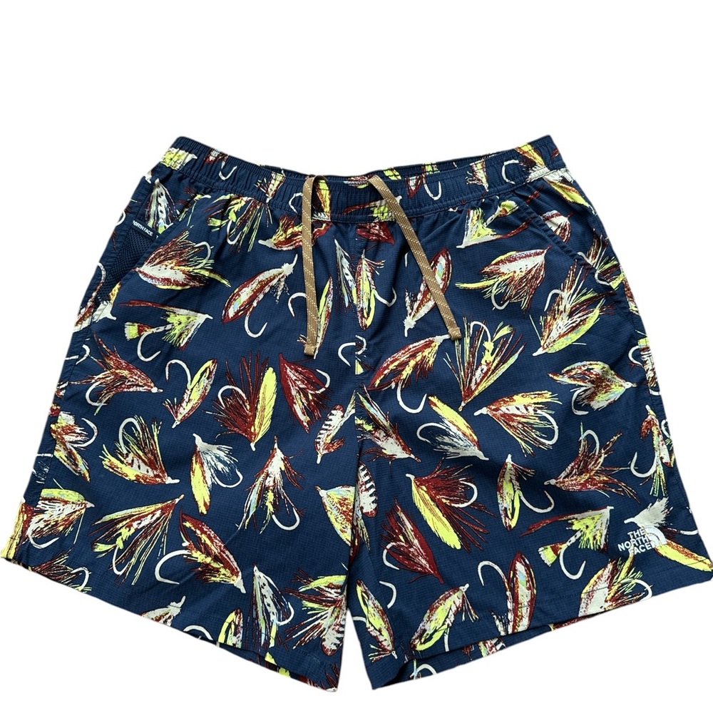 The North Face Men’s Athletic Shorts Size Medium Fishing Lure‎ Logo Shorts